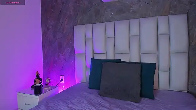 lya gomez online show from March 27, 3:19 am