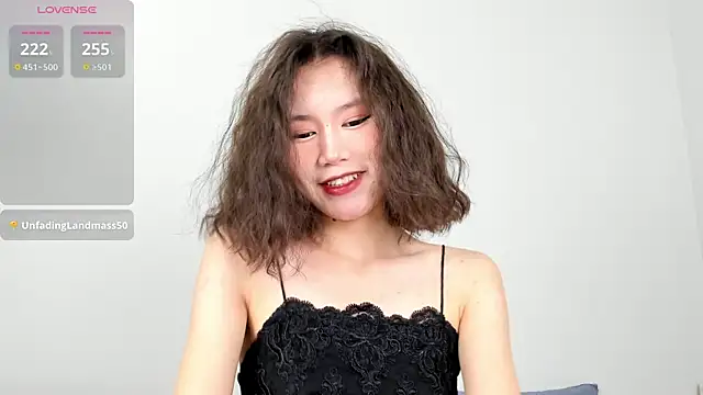 Kiraeko online show from May 20, 2:30 am