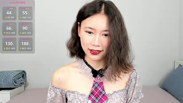 Kiraeko online show from May 11, 2:35 am