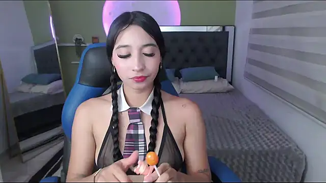 ivvoncute online show from May 23, 1:59 am