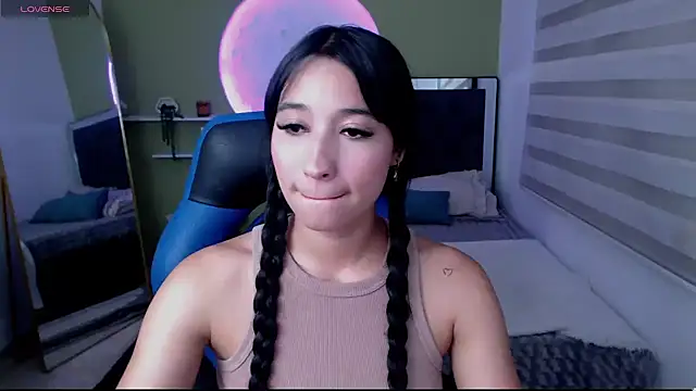 ivvoncute online show from May 21, 1:58 am