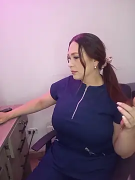 PamelaThoms online show from May 13, 10:59 pm