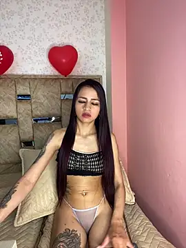 Lauraaa pink18 online show from March 7, 4:30 am