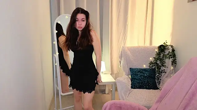 BellaThery online show from May 22, 5:27 am
