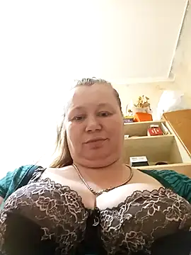 KiraStanton online show from May 13, 9:42 pm