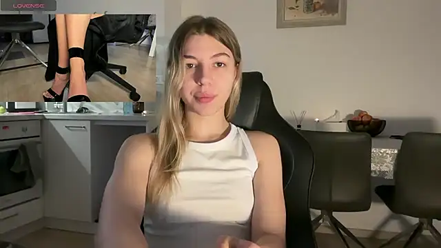 GODDESS doll online show from March 17, 11:31 pm