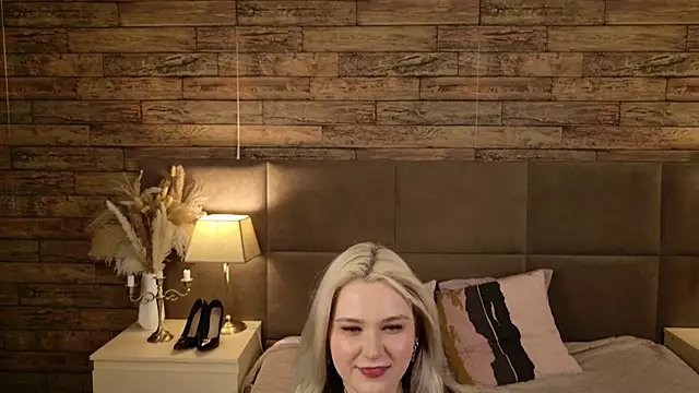 Ivy Marlowe online show from May 11, 4:04 pm