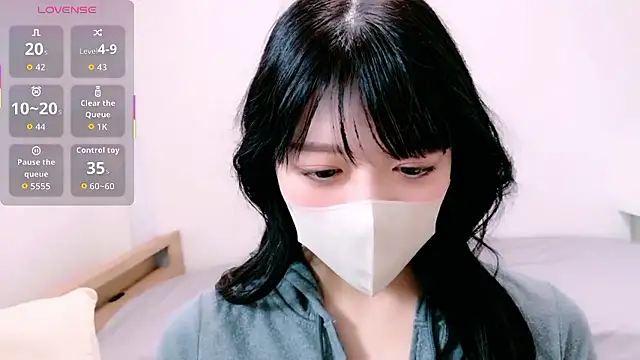 natsuka-chan online show from March 22, 5:35 am