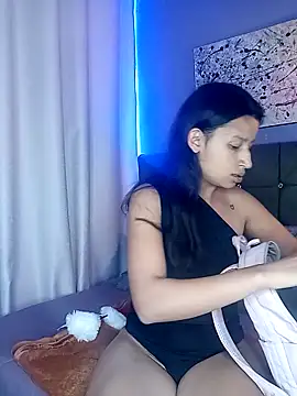 milk chloe  online show from May 17, 2:05 pm