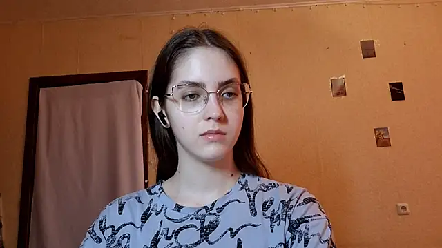 Katelemon online show from May 16, 11:20 am