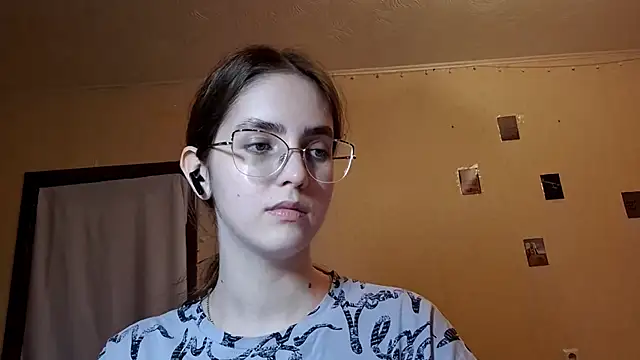 Katelemon online show from May 10, 2:41 pm