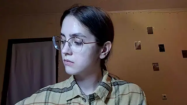 Katelemon online show from May 11, 2:45 pm