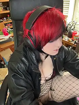 vampboytoy online show from April 2, 3:31 pm