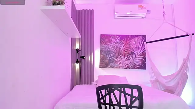 cailing  online show from March 30, 11:21 am