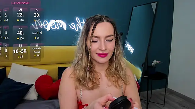 StellaAlluring online show from March 17, 1:31 am