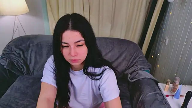 Erika Moan  online show from April 3, 6:22 am