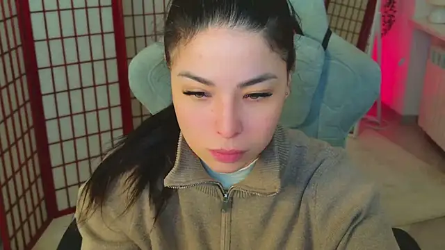 Erika Moan  online show from April 9, 6:16 am