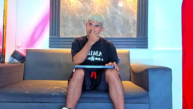 Latins on fire online show from March 2, 7:09 pm