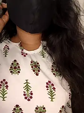 Cutie bae011 online show from March 21, 4:34 pm