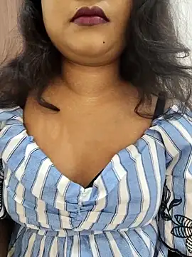 Cutie bae011 online show from April 4, 6:29 pm