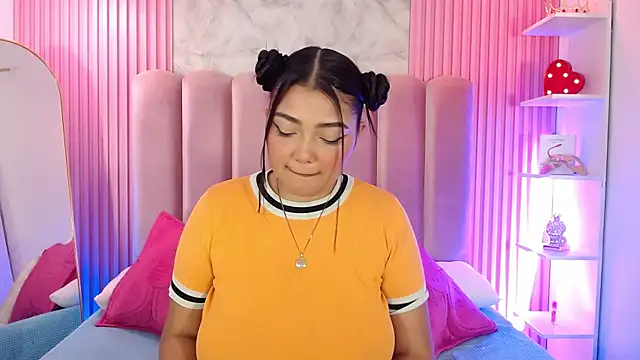 ArianaRougee online show from May 22, 11:30 am