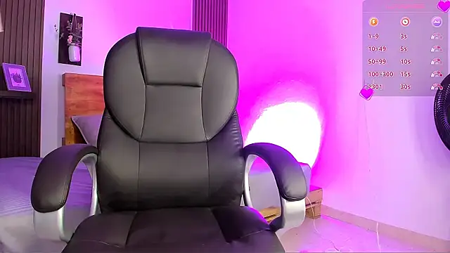 Natashax  online show from March 28, 9:03 pm