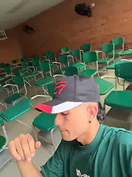 HarryGaze online show from March 28, 8:19 pm