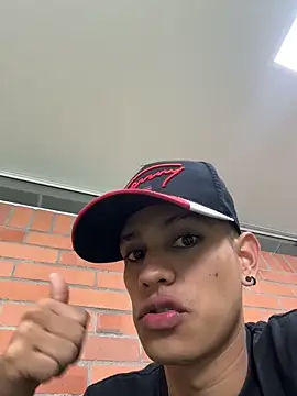 HarryGaze online show from April 10, 6:14 pm