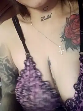 luna scarlette online show from March 22, 12:05 am