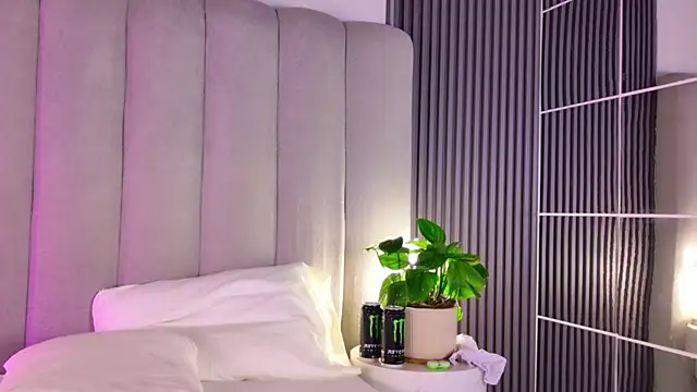 AlessiaAuren online show from May 9, 7:27 pm