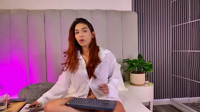 AlessiaAuren online show from May 8, 7:16 pm