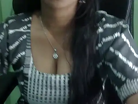 cute momo love online show from May 13, 5:13 am