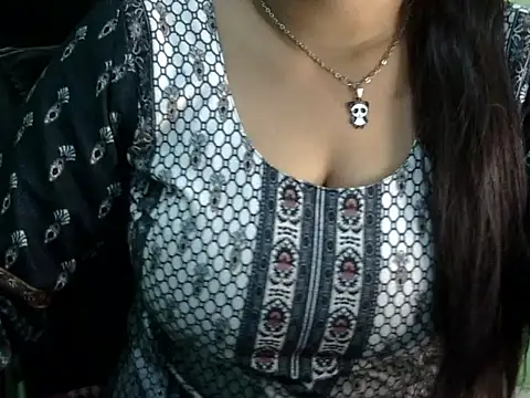 cute momo love online show from April 3, 5:38 am