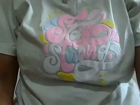 cute momo love online show from May 24, 7:07 am