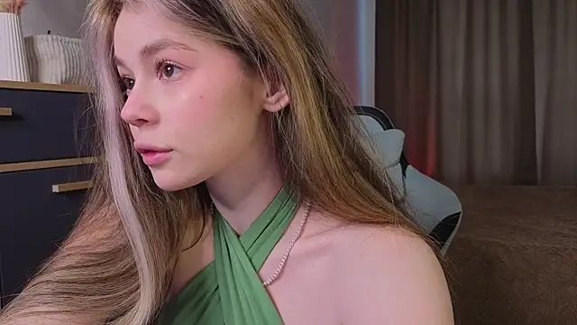 Dipamelly online show from April 8, 2:14 am