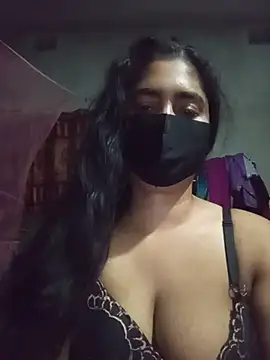 hotgirls02 online show from July 16, 7:07 pm