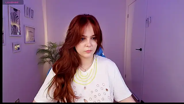 Elle Funning online show from June 7, 3:52 pm