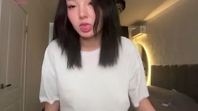 minnie joy online show from May 14, 1:06 pm