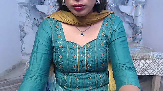 Aayesha-queen online show from June 17, 4:14 am