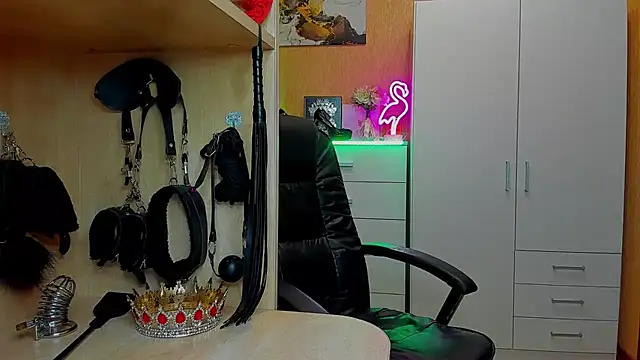 KristiTopxx online show from April 28, 7:29 pm
