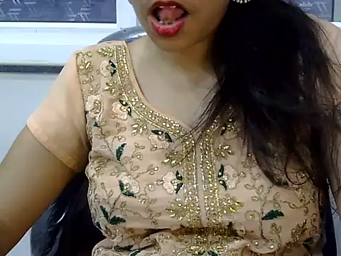 Neha Sharma2 online show from May 10, 1:13 pm