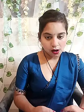 lovely-girl99 online show from April 6, 3:28 am