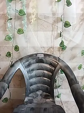 lovely-girl99 online show from April 1, 6:14 am