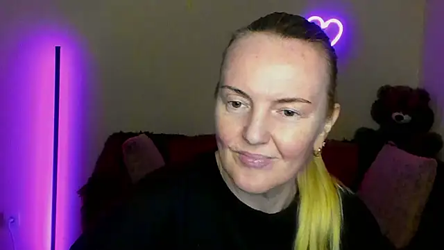 Bella soulmate online show from May 8, 11:35 am