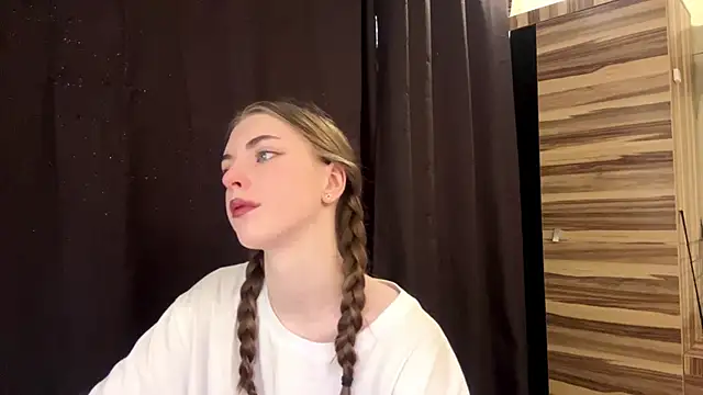 PollyDream online show from March 22, 8:53 am