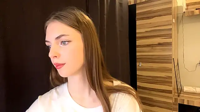 PollyDream online show from March 27, 8:26 am