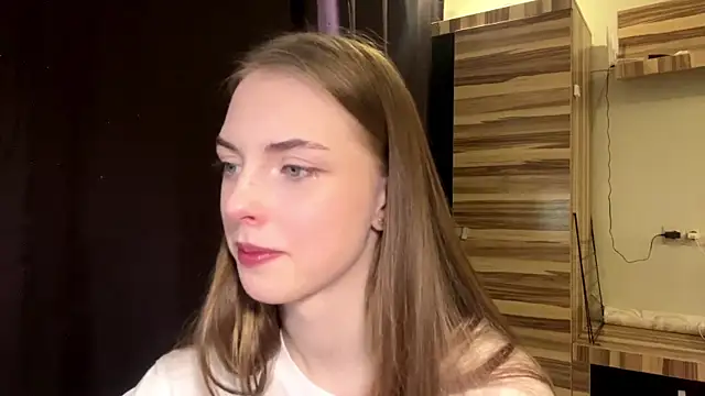 PollyDream online show from March 24, 8:09 am