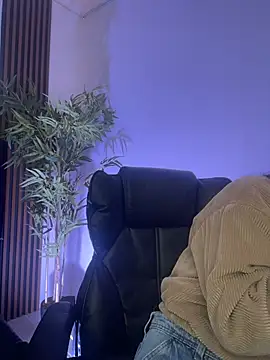 aurora ec online show from March 18, 1:27 pm