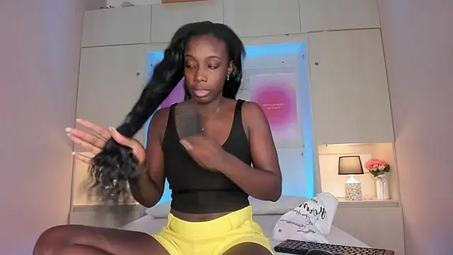 Oshun 444 online show from May 8, 12:08 pm