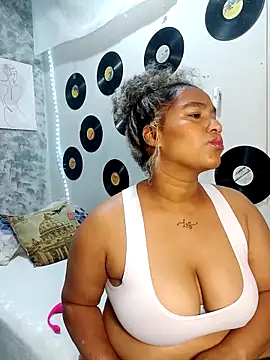 medusafox  online show from March 19, 4:50 am